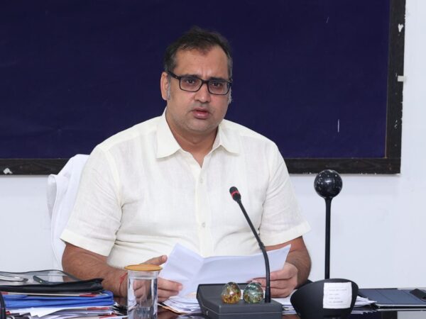 महिलाओं में एनिमिया की हो सघन जांच-कलेक्टरकलेक्टर श्री सिंह ने ली स्वास्थ्य विभाग की बैठक