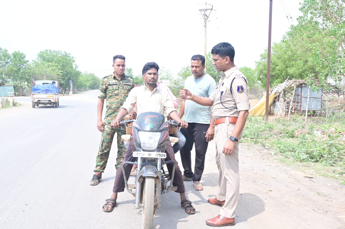 मोटर सायकल पर गांजा तस्करी करते ओडिशा के दो गांजा तस्कर 8 Kg गांजा के साथ गिरफ्तार…..