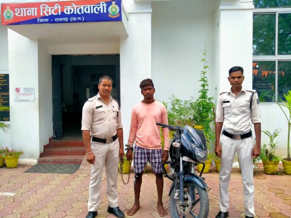 रामनिवास चौक पर चोरी की पल्सर मोटरसाइकिल के साथ आरोपी गिरफ्तार, कोतवाली पुलिस की कार्रवाई….