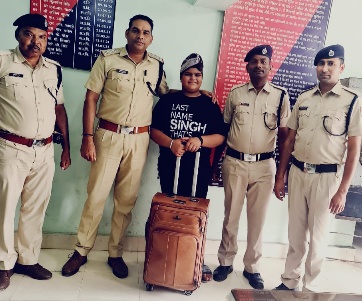 आरपीएफ बिलासपुर ने  तखतपुर के बच्चे का खोया बैग सुपुर्द कर उसके चेहरे पर लाया मुस्कान