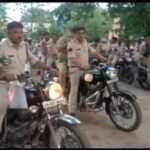 एएसपी के नेतृव में रायगढ पुलिस नेबाइक पेट्रोलिंग कर चौक चौराहा पर की गई संदिग्धों की जांच
