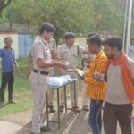 रेसुब चौकी उमरिया ने ट्रेन के यात्रियों को पानी पिलाकर किया तृप्त,  स्कूल और रेल्वे  में वृक्षारोपण किया गया