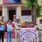आजादी के 75 वर्ष पूर्ण होने के उपलक्ष्य में … यात्रियों को पेंड्रा रेसुब ने पिलाया शीतल पेयजल फलदार पेड़ भी लगाए
