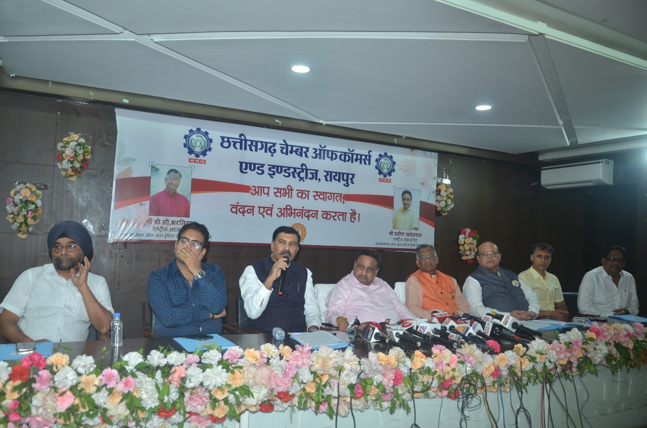मार्का लगे खाद्यान्न, दही, बटर, लस्सी आदि को जीएसटी में लाने से आम आदमी होगा प्रभावित