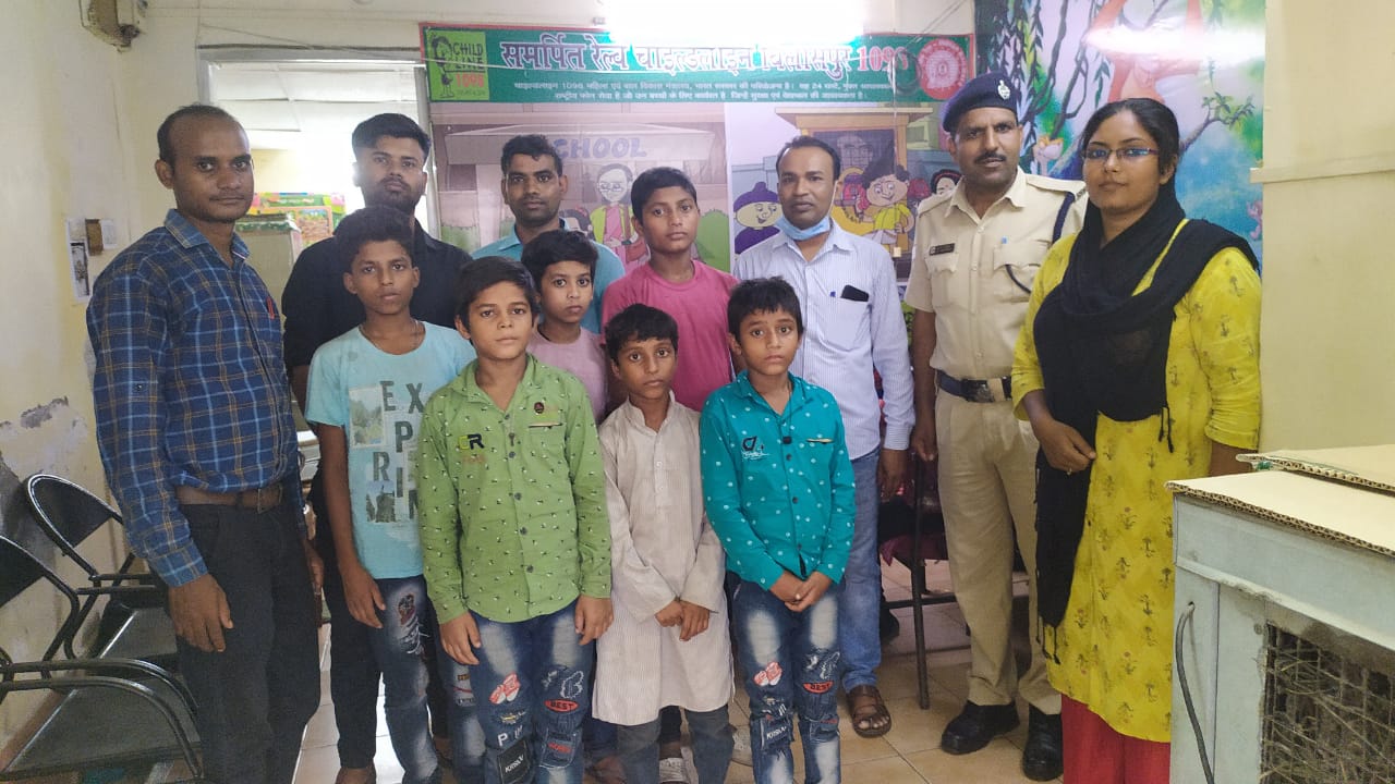 रायपुर से बिहार भाग भाग रहे 6 नाबालिग को रेसुब पेंड्रा ने बरौनी एक्सप्रेस  से  बरामद कर चाइल्ड लाइन बिलासपुर को सूपुर्द किया