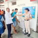 रेसुब रायगढ रोजाना जलसेवा से रेल यात्रियों को पानी पिलाकर कर रहे है तृप्त
