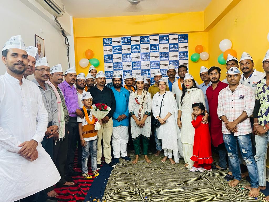 आम आदमी पार्टी यूथ विंग का जिला कार्यालय बिलासपुर मंगला चौक सीएलसी प्लाजा में हुआ उद्घाटन
