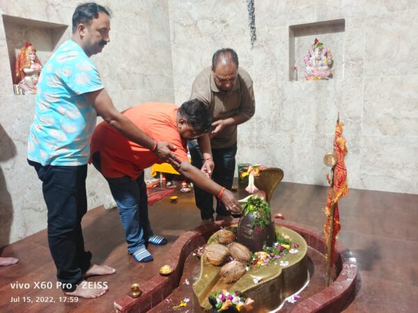 संसदीय सचिव यू.डी. मिंज ने शिव मंदिर लोरोधाम में हाईमास्क सोलर लाइट का किया भूमिपूजन