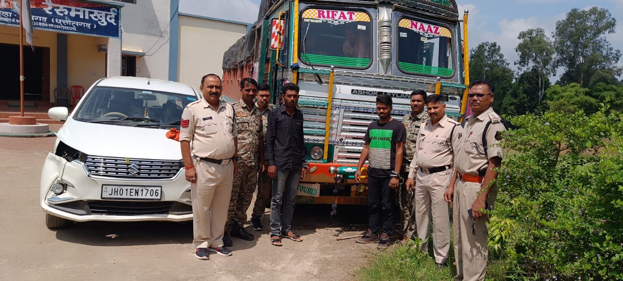 ट्रक ड्रायवर और खलासी को बंधक बनाकर ट्रक समेत 30 टन छड़ की लूट करने वाले दो आरोपी गिरफ्तार…..