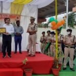 आजादी का 75 वां अमृत महोत्सव जीएम आलोक कुमार ने बुलेट रायडर टीम को हरी झंडी दिखाई नागपुर मंडल के 25 रेलवे स्टेशनों से गुजरते हुए 15 जुलाई को रेलवे सुरक्षा बल मुख्यालय बिलासपुर पहुंचेगी