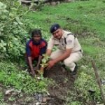 आजादी के 75 वर्ष पूर्ण होने के उपलक्ष्य में ……….. रेसुब ने किया कलमना चौकी में किया वृक्षारोपण