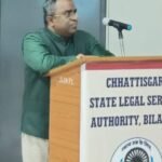 छत्तीसगढ़ी भाषा बहुत मधुर है, इससे संवाद करने से ग्रामीणों को शीध्र समझाया जा सकेगा,<br>अधिवक्ताओं को रिफरल बनने की अपेक्षा, सीधे जरूरतमंदों को राहत पहुंचाना है – न्यायमूर्ति गौतम भादुड़ी
