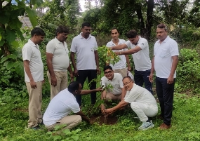 आजादी के 75वें अमृत महोत्सव के उपलक्ष्य में … रेसुब के जवानों ने 55 किलो मीटर की दौड़ पेड़ भी लगाये