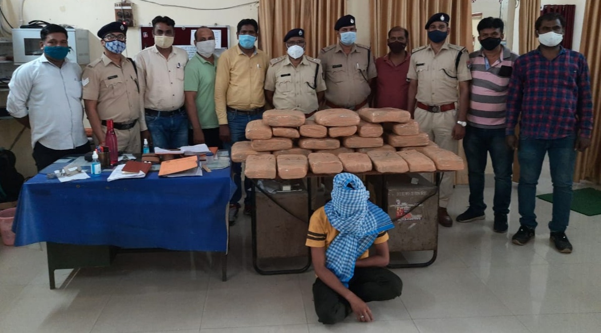 रेसुब रायपुर मंडल टास्क टीम ने NDPS के तहत पकड़े गए आरोपी से 70 किलो गांजा कीमत 3,47,000 की बरामदी कर कोर्ट ने  कारावास एवं अर्थदंड से दंडित किया