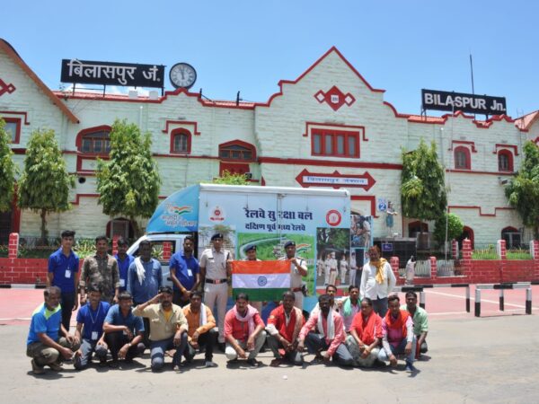 आजादी के अमृत महोत्सव कार्यक्रम का शुभारंभ दपूमरे. रेसुब बिलासपुर मंडल ने एलईडी प्रचार गाड़ी से नगर भ्रमण कर किया गया