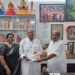 ओडिसा के पूर्व मंत्री, विधायक अमर सतपथी अल्प प्रवास पर रायपुर पहुंचे, श्री जगनाथ मंदिर में पूजा अर्चना की मंदिर परिसर में पुरंदर मिश्रा ने स्वागत किया