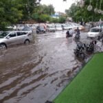 रायगढ़ में लगातार बारिश से लोगों का हुआ बुरा हाल,लोग घरों में दुबके