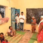 बाढ़ प्रभावित क्षेत्र सरिया व पुसौर ब्लॉक के राहत शिविरों में पहुंचकर विधायक प्रकाश नायक ने जाना पीड़ितो का हाल<br>हर संभव सहयोग का दिलाया भरोसा