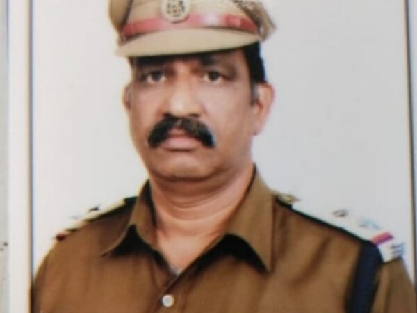 रेलवे सुरक्षा बल, दक्षिण पूर्व मध्य रेलवे , मुख्यालय के उपनिरीक्षक को भारतीय पुलिस पदक का सम्मान