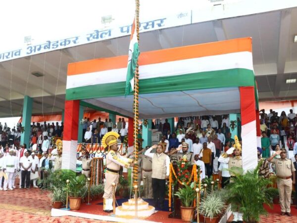 एनटीपीसी सीपत में 76 वां स्वतन्त्रता दिवस पर महाप्रबंधक प्रजापति ने ध्वजारोहण किया