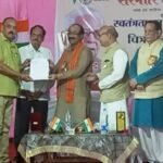 छत्तीसगढ़ी को 8 वीं अनुसूची में शामिल करवाने हेतु सांसद श्री साव को सौंपा गया ज्ञापन