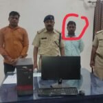 चपले के ओम कम्प्यूटर में रेसुब ने मारा छापा 12 अवैध ई टिकट के साथ दुकान संचालक चढ़ा हत्थे