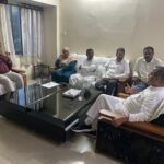 शहर विकास के मुद्दे में नगर विधायक शैलेष पांडेय ने नगर निगम आयुक्त से की चर्चा