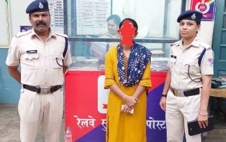 रेसूब रायपुर ने  परिजन को बिना बताए  पहुंची महिला को संरक्षण हेतु सखी सेंटर को सुपुर्द किया