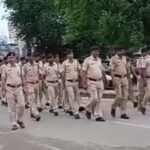 स्वतंत्रता दिवस के सुरक्षा व्यवस्था के मद्दे नज़र चाैकस आरपीएफ एव जीआरपी  रायपुर का रेलवे स्टेशन परिसर में फ्लैग मार्च