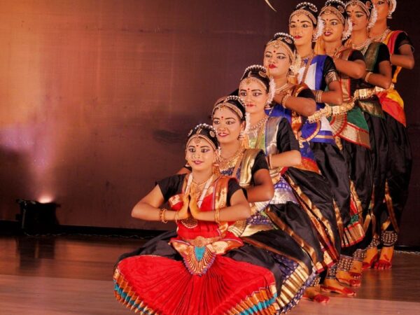 विधायक शैलेष पांडेय ने  अद्भुत ,अतुलनीय ,अकल्पनीय और अविस्मरणीय आयोजन कहा, साई नृत्य निलयम का 3 दिवसीय राष्ट्रीय प्रणवम महोत्सव उद्घाटित