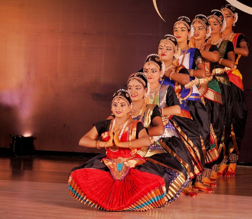 विधायक शैलेष पांडेय ने  अद्भुत ,अतुलनीय ,अकल्पनीय और अविस्मरणीय आयोजन कहा, साई नृत्य निलयम का 3 दिवसीय राष्ट्रीय प्रणवम महोत्सव उद्घाटित