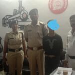 सकरी आवास पारा से भागे बच्चे को आरपीएफ रायपुर ने चाइल्ड लाइन को सौंपा