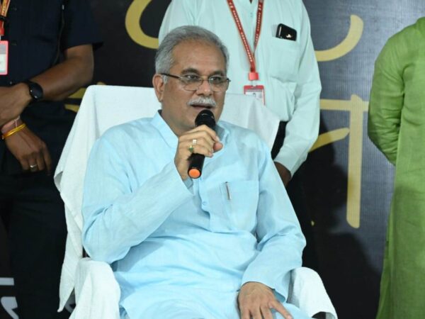 ब्रेकिंग न्यूज, सी एम भुपेश बघेल ने क्या कहा हड़ताल कर रहे कर्मचारियों को लेकर