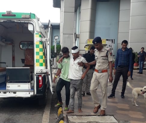आरपीएफ रायपुर ने हटिया पुणे में सफर के दौरान घायल यात्री को मेकाहारा पहुंचाया