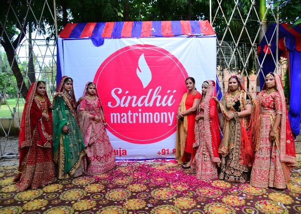 सिन्धी मेट्रीमोनियल वेबसाइट के लिए मॉडल्स का हुआ फोटोशूट