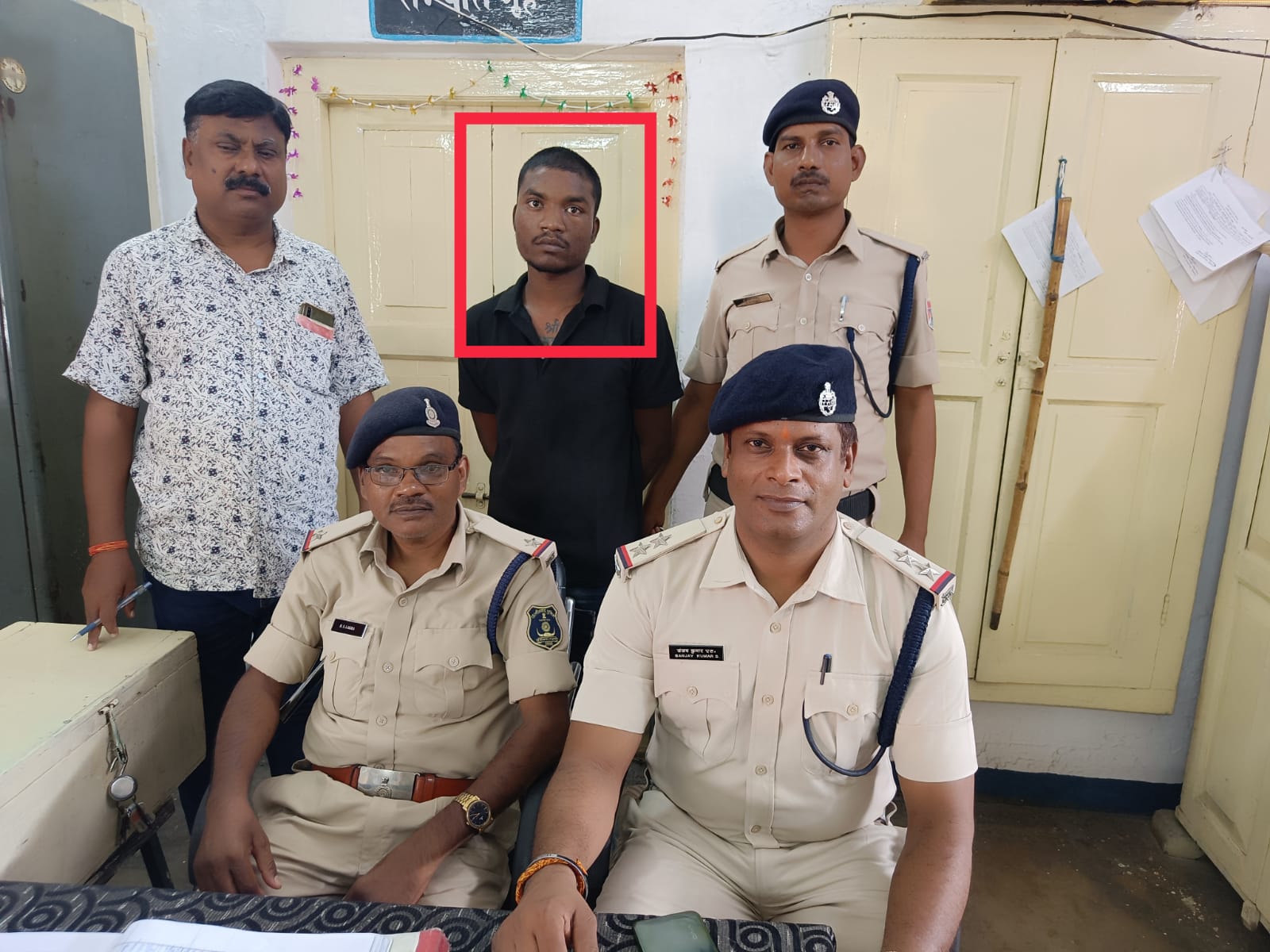 दस हजार की मोबाइल के साथ एक चोर रेसुब रायगढ़ के हत्थे चढ़ा