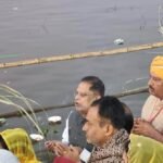 पूर्व मंत्री अमर अग्रवाल ने भगवान सूर्य को अर्ध्य देकर शहर तथा प्रदेश की जनता के खुशहाली, उन्नति, सुख-समृद्धि की प्रार्थना की छठ घाट में