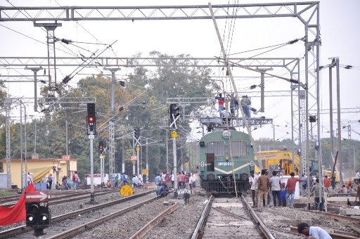 अप्रैल-अक्टूबर 2022 के दौरान दक्षिण पूर्व मध्य रेलवे में 206 ट्रैक किलोमीटर रेल लाइन का विद्युतीकरण