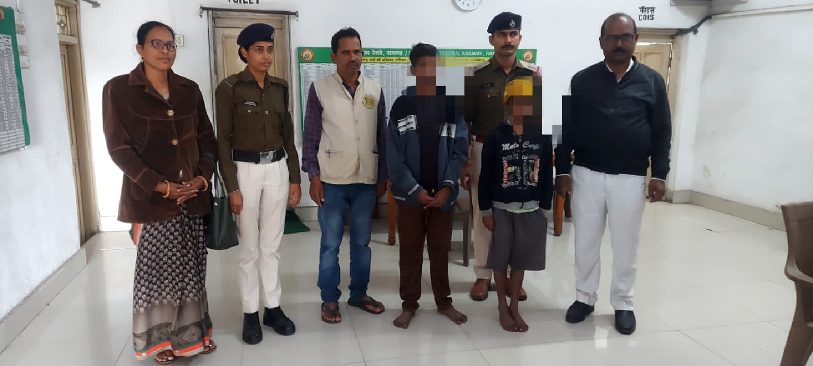 बिलासपुर के उसलापुर से भागे दो नाबालिक रेसुब रायगढ की सक्रियता से चाइल्ड लाइन को सूपुर्द किये गए