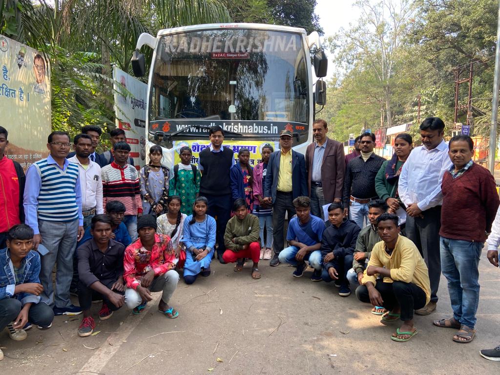 पहाड़ी कोरवा बच्चे देखेंगे छत्तीसगढ़ विधानसभा सत्र की कार्यवाही,30 बच्चों के दल को स्पेशल बस से दो दिवसीय शैक्षणिक भ्रमण के लिए किया गया रवाना