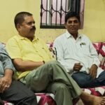 कुदुदंड वार्ड के हो रहे मध्यावधि चुनाव के दो राजनीति दुश्मन एक दूसरे का गर्मजोश स्वागत किया,नजारा बहुत रोचक रहा