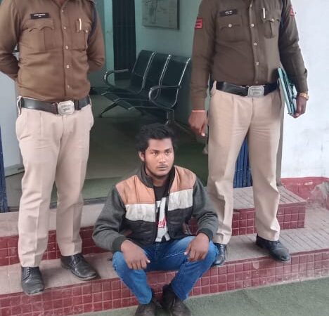 धारदार हथियार लहरा रहा युवक गिरफ्तार, #घरघोड़ा पुलिस की आर्म्स एक्ट की कार्रवाई…..