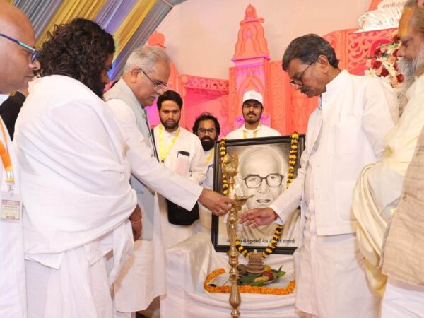 मुख्यमंत्री ने की नवा रायपुर में विश्वस्तरीय कबीर संस्थान बनाने की घोषणा, जहां होगा स्मारक के साथ संग्रहालय व शोध पीठ