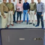 पन्द्रह हजार के एक नोकिया मोबाइल के साथ चोर रेसुब और जीआरपी के गिरफ्त में