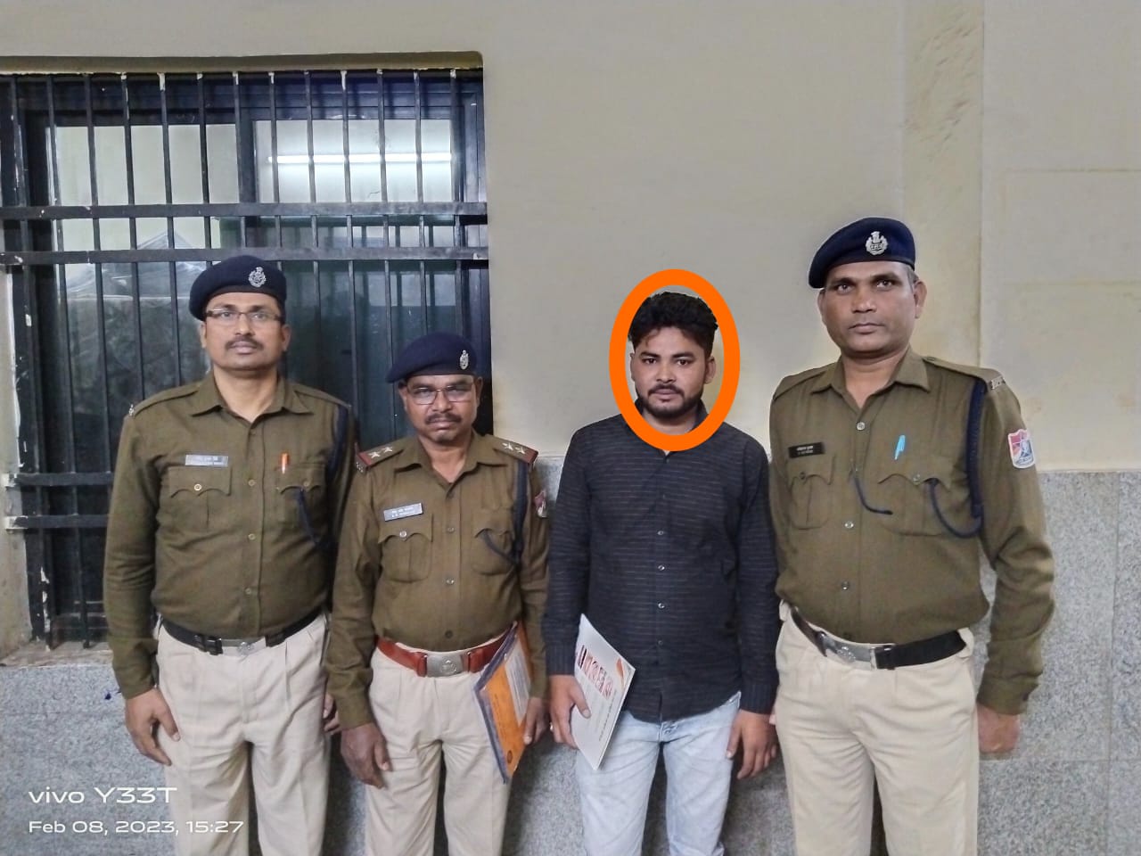 डब्ल्यू आर एस रेसुब की टीम के हत्थे फरार वारंटी चढ़ा