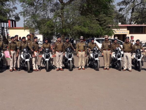 दपूमरे. रेल सुरक्षा बल के द्वारा रायपुर रेल मण्डल में बेहतर सुविधा और अपराध नियंत्रण के लिये आधुनिक दो पहिया वाहन मोटर साइकिल प्रदान किया
