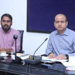 धीमी सड़क निर्माण पर कलेक्टर तारन प्रकाश सिन्हा ने जताई गहरी नाराजगी<br>सड़क निर्माण कार्यों में गति बढ़ाने के दिए निर्देश