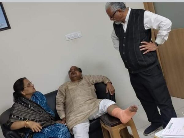 प्रदेश भाजपा नेता पुरंदर मिश्रा सड़क दुर्घटना में हुए घायल