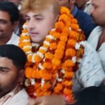कांग्रेस नेता से बॉलीवुड अभिनेता बने त्रिलोक श्रीवास का मुंबई से पहुंचने पर हुआ आतिशी स्वागत