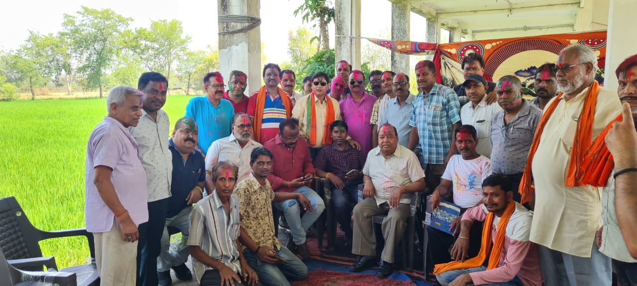 होली मिलन समारोह: – मस्तूरी व्यापारी संघ का आयोजन, विधायक बांधी ने कहा- जब भी मुझे बुलाते हैं तो खुशी होती है